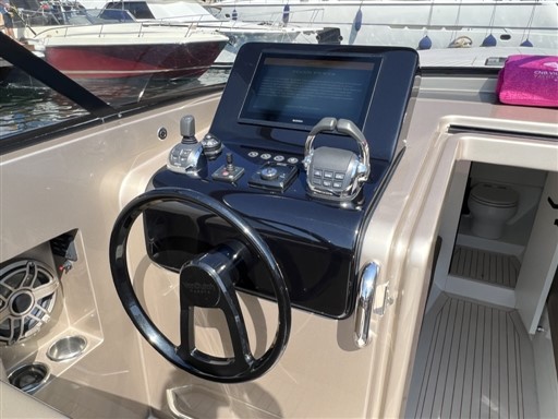 foto: 29 Vandutch 32