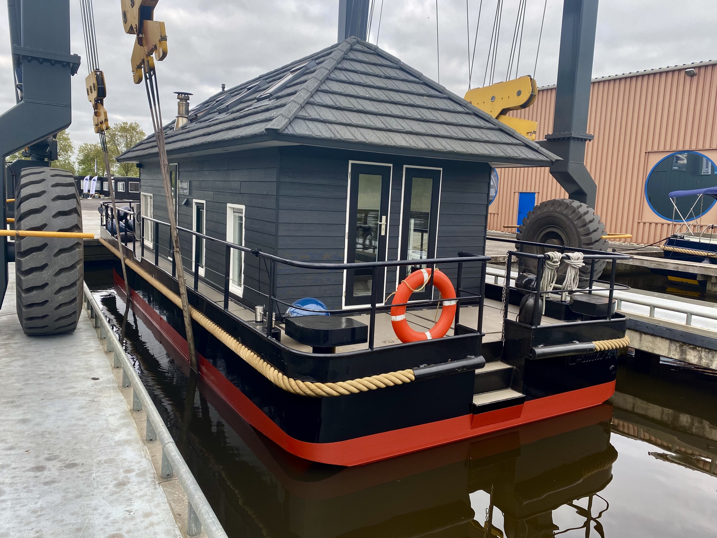 foto: 33 Prins HomeShip 1350 | VaarHuis | Houseboat