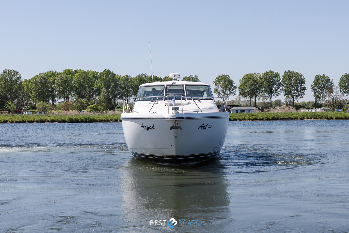 foto: 42 Tiara 4300 Sovran