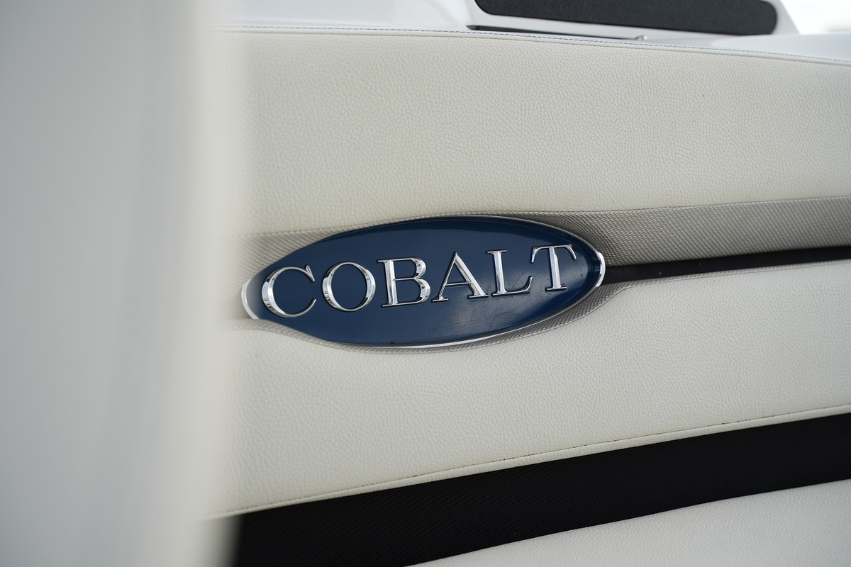 foto: 39 Cobalt CS23