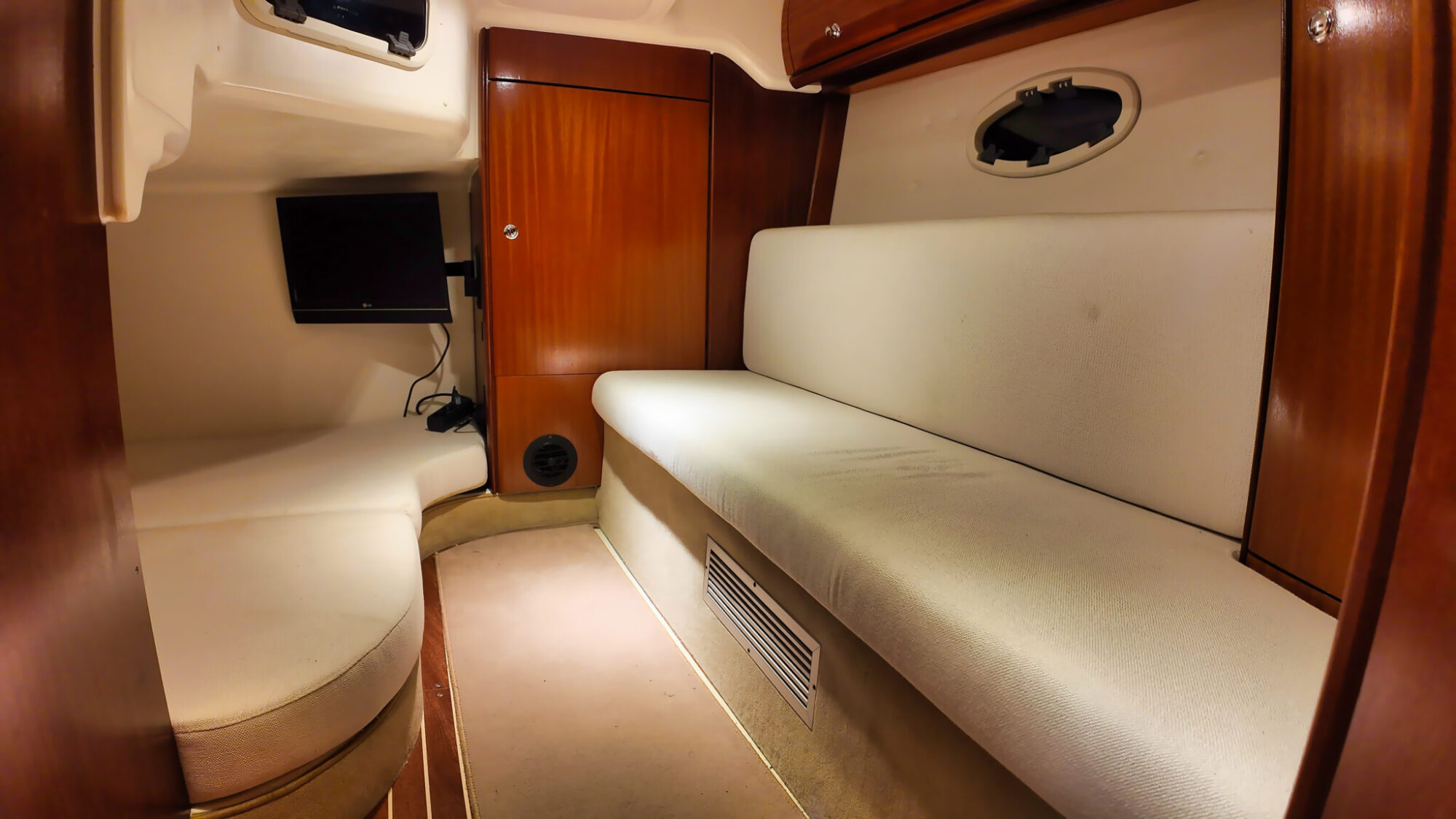 foto: 80 Bavaria Bavaria 37 HT Hardtop