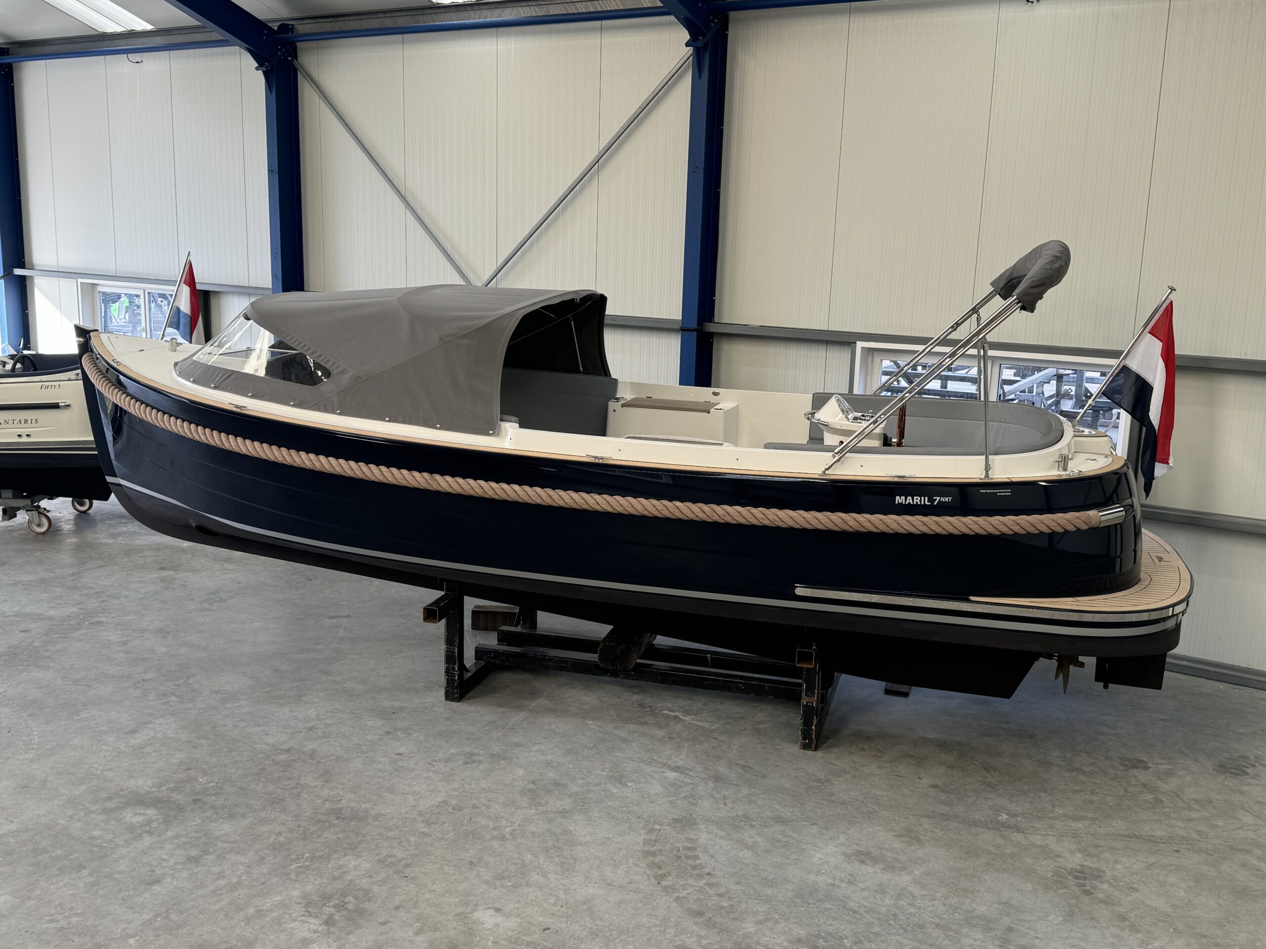 foto: 80 Motorboat 800