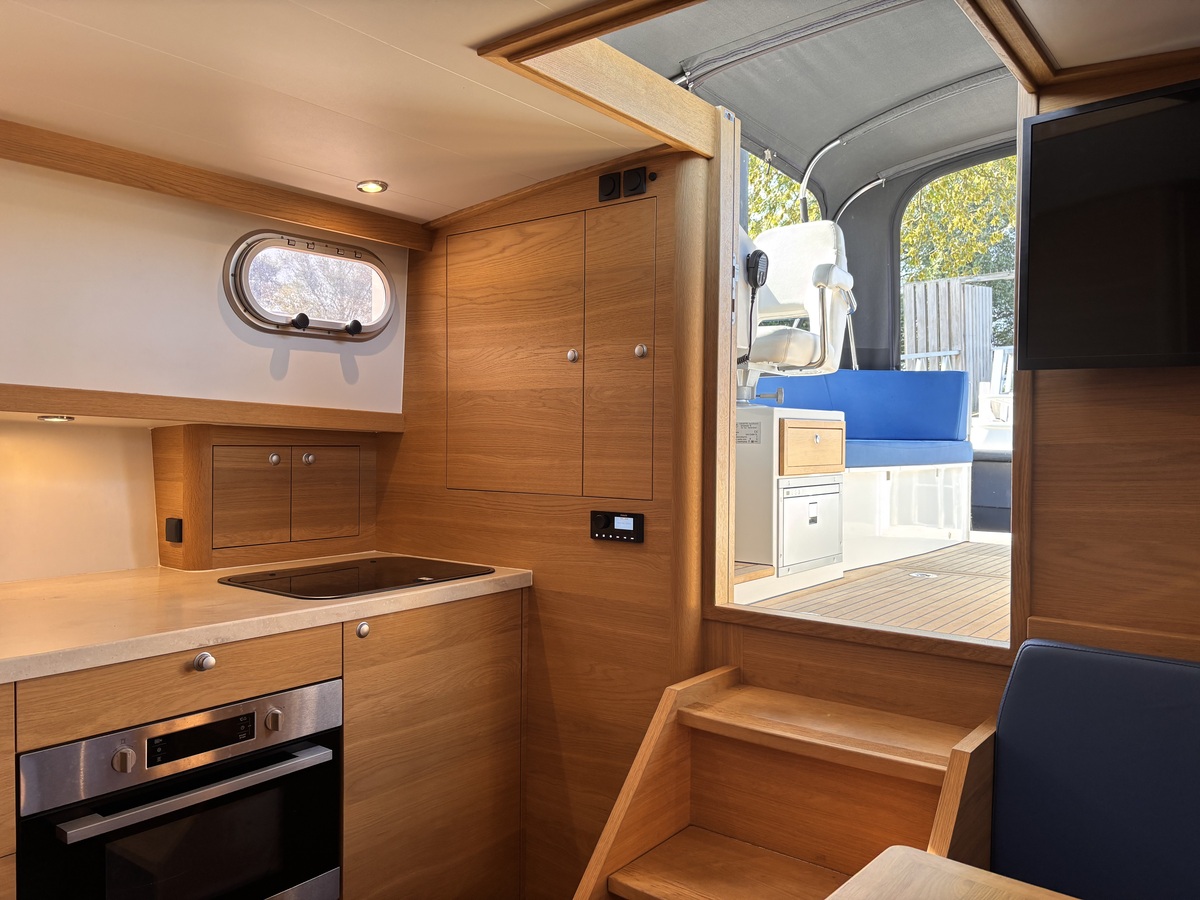 foto: 18 Vedette 9.30 Cabin Comfort Line