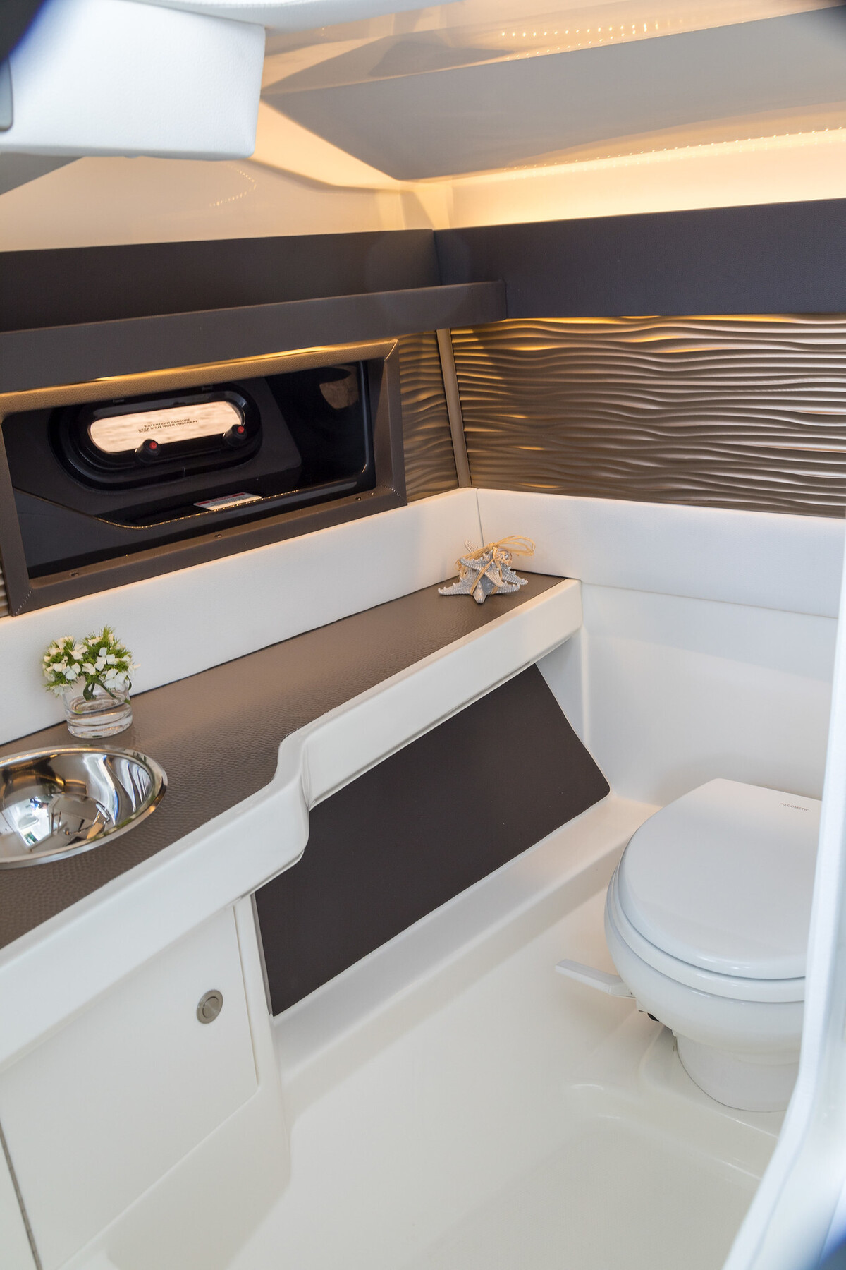 foto: 12 Sea Ray SLX 310