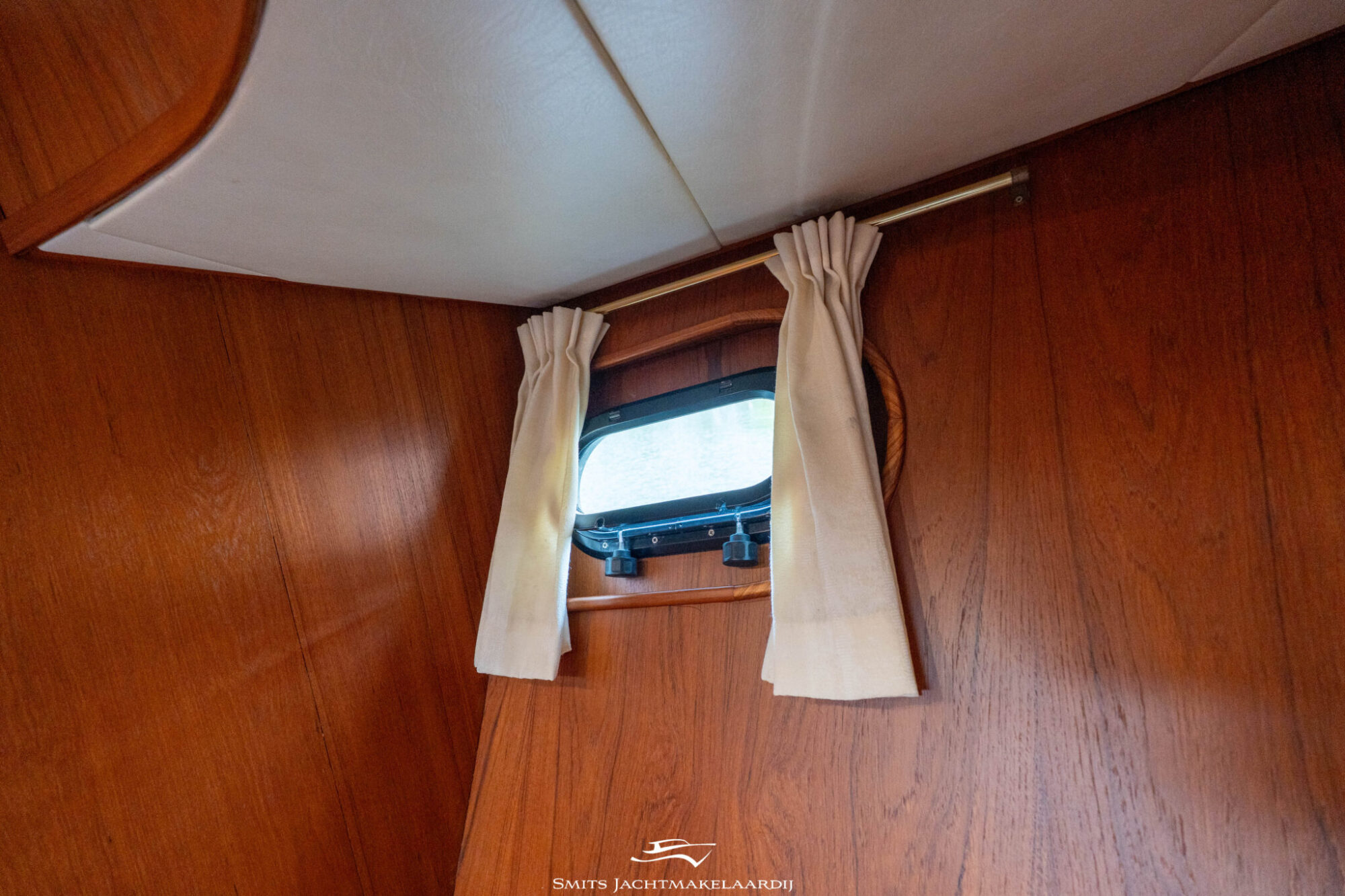 foto: 67 Van den Hoven Van den Hoven Allure 155 Cabrio