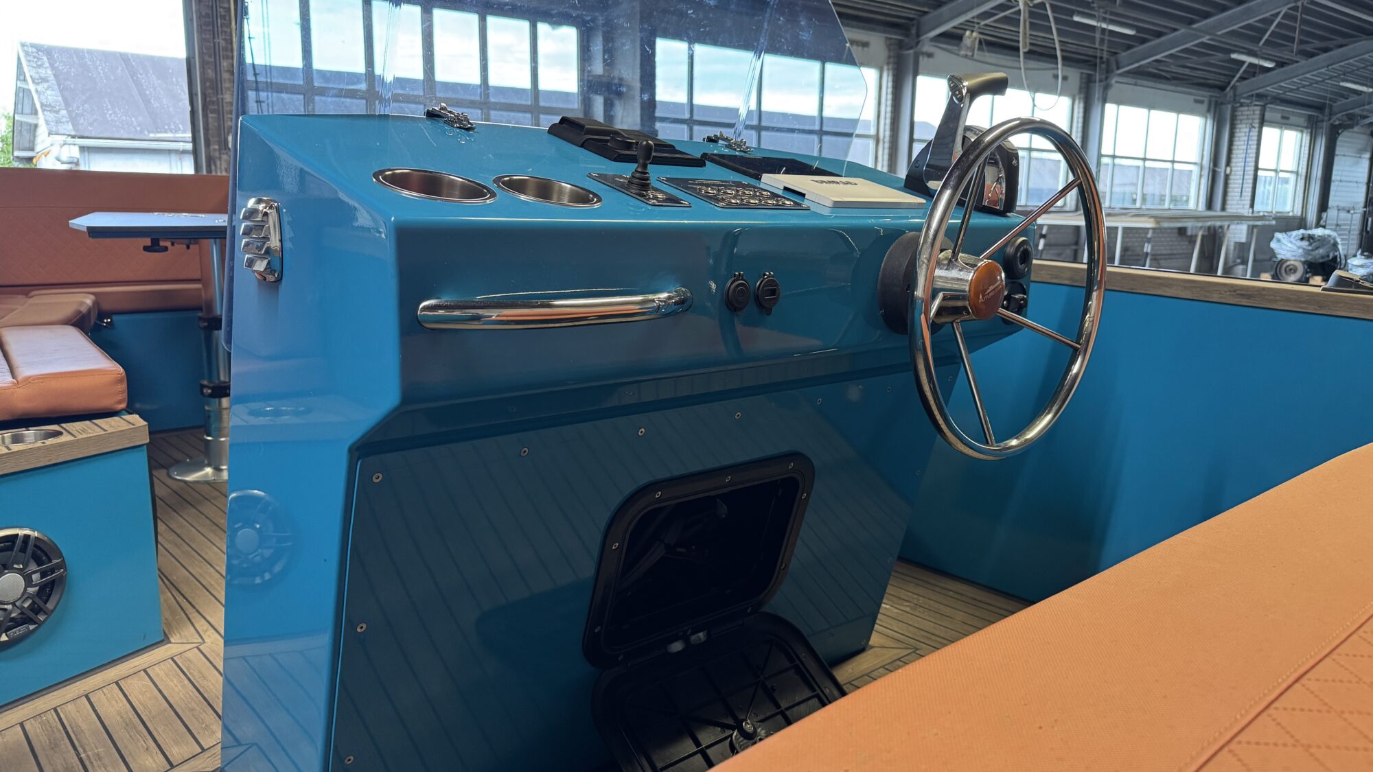 foto: 36 Futuro Boats Futuro ZX-20L Tender