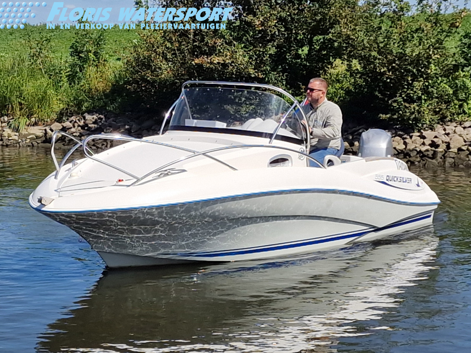 Quicksilver Activ 555
