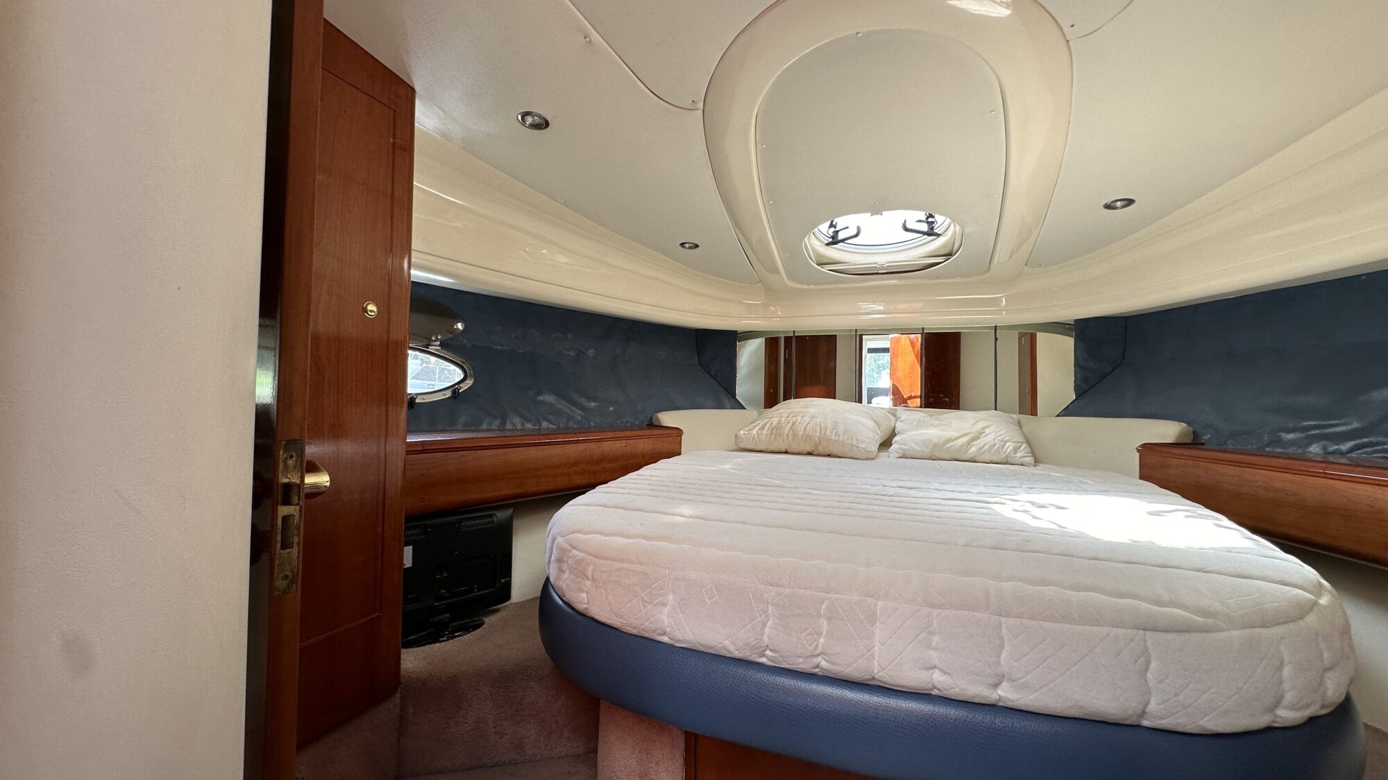 foto: 91 Fairline Fairline Phantom 40 Flybridge