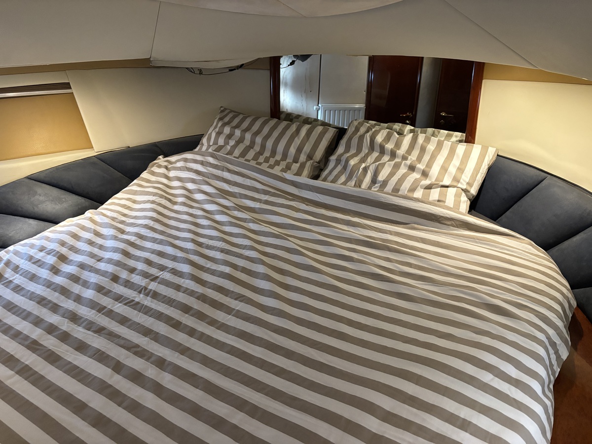 foto: 34 Fairline Squadron 52