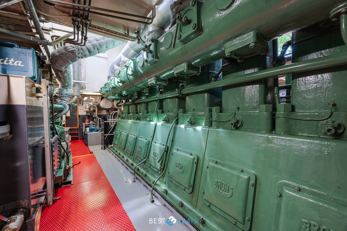 foto: 74 Sleepboot Limburgia 