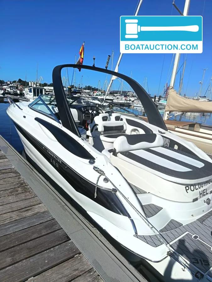 foto: 13 Crownline 315 SCR