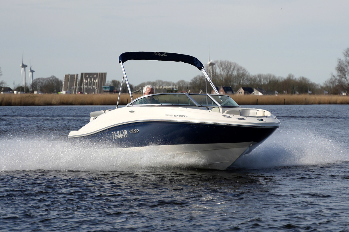 foto: 31 Sea Ray 185 Sport