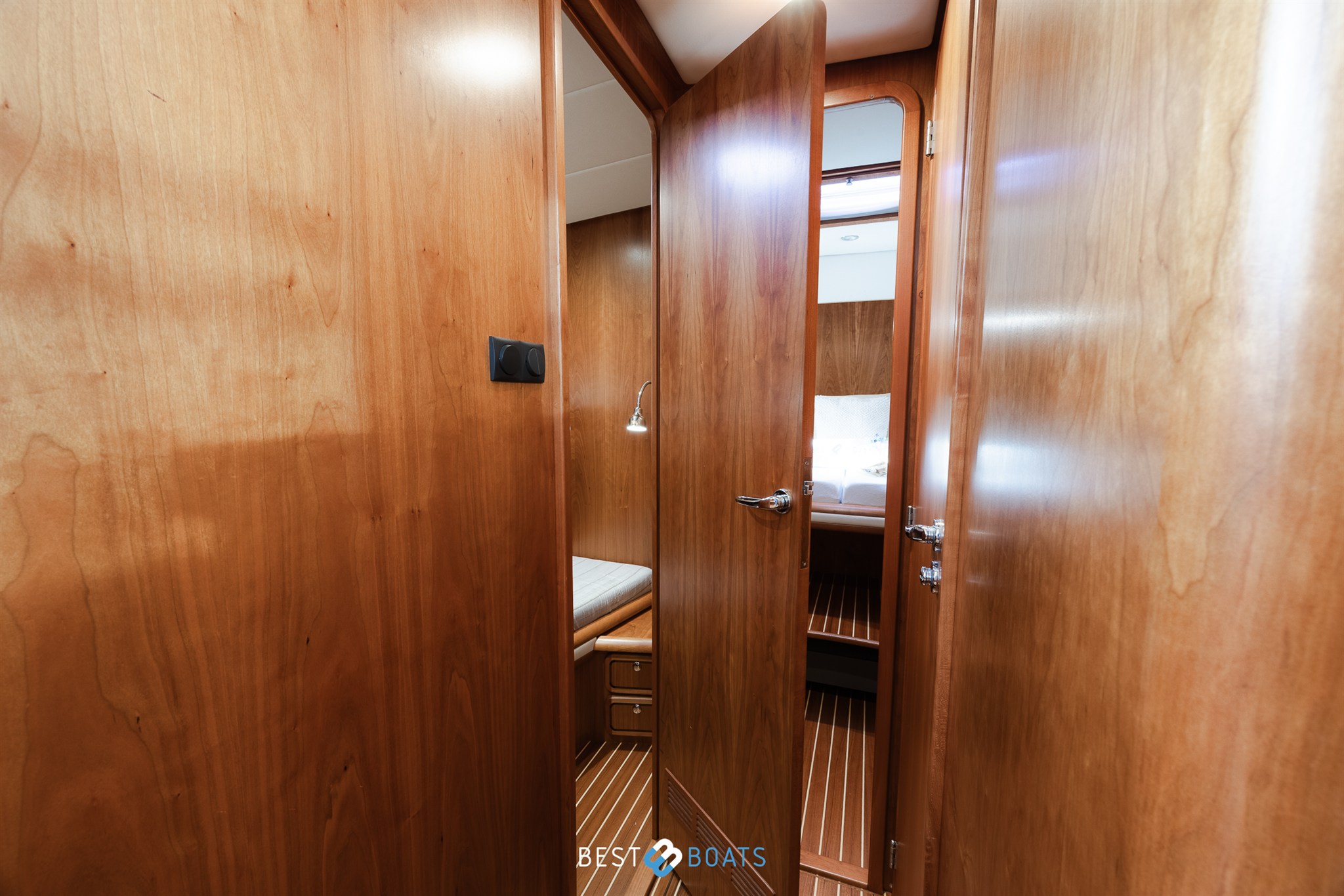 foto: 43 Linssen Grand Sturdy 500 Variotop MKII