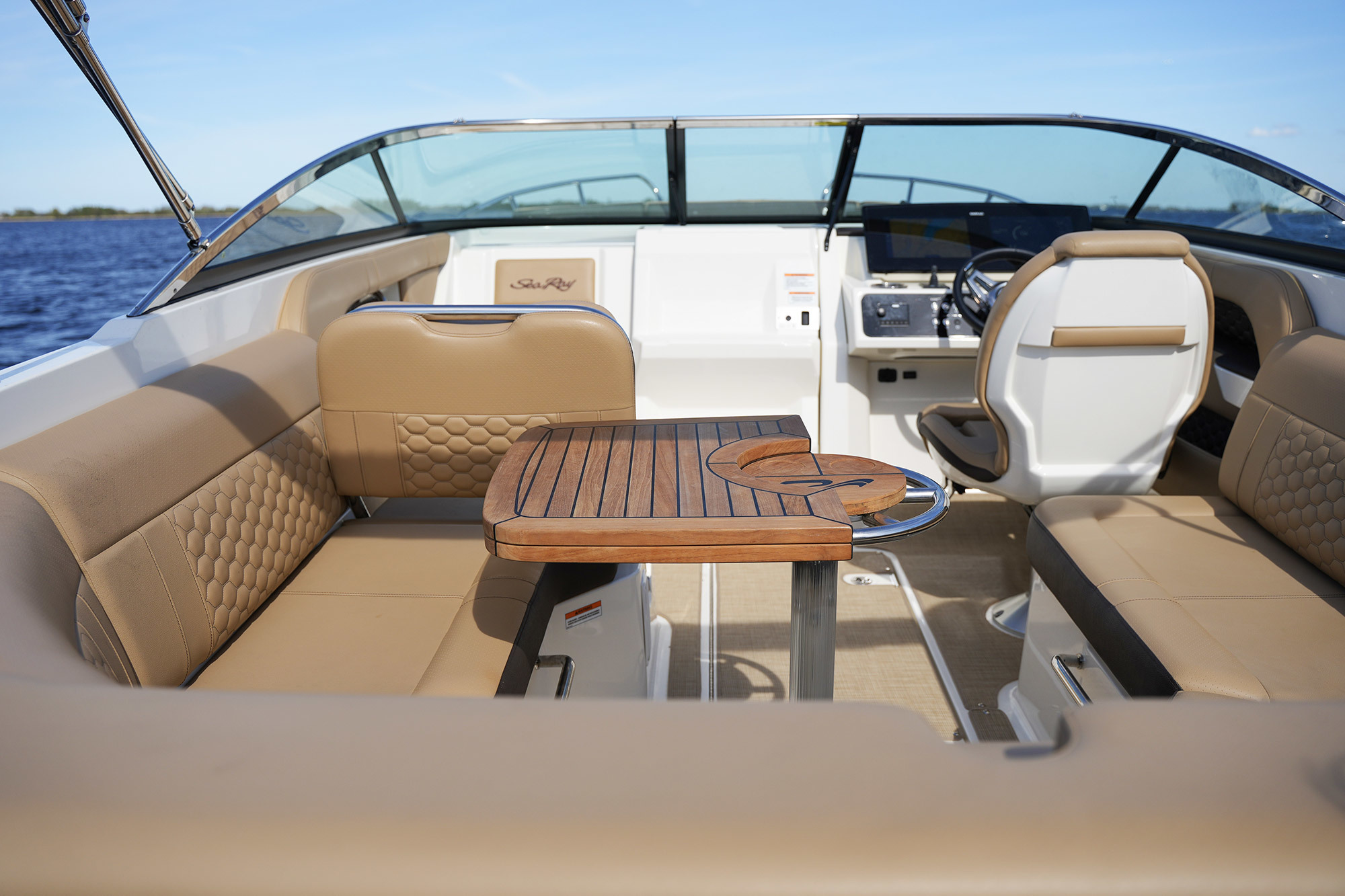 foto: 48 Sea Ray Sun Sport 250