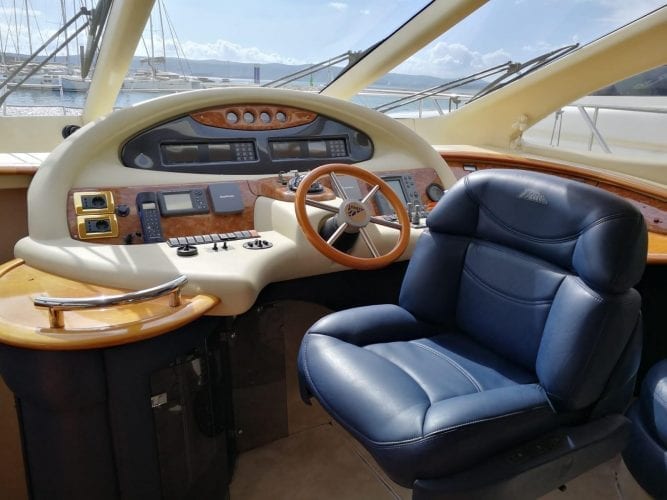 foto: 8 Azimut 55