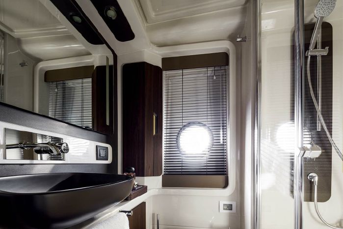 foto: 16 Azimut 50