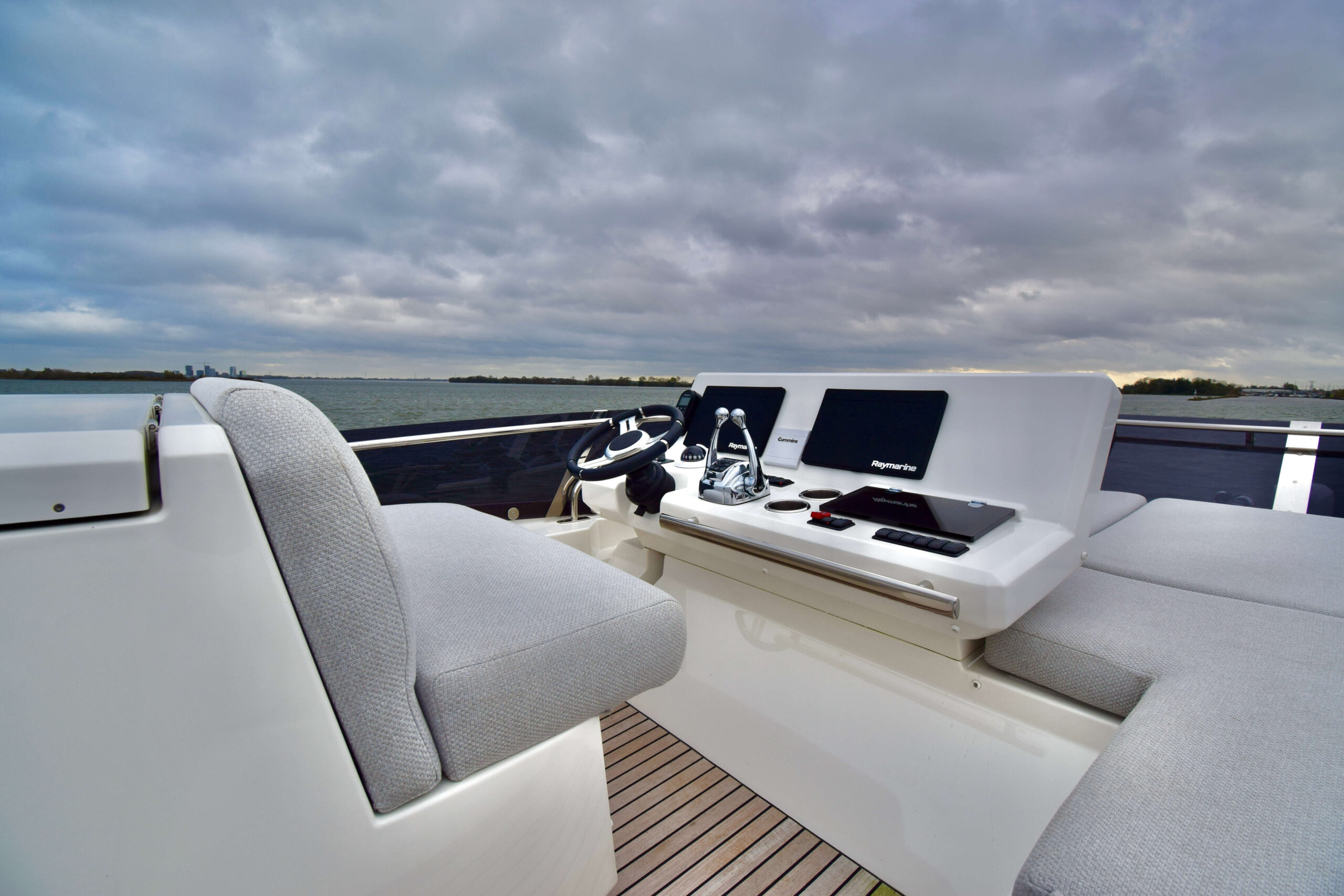 foto: 60 Prestige 590 Flybridge #49