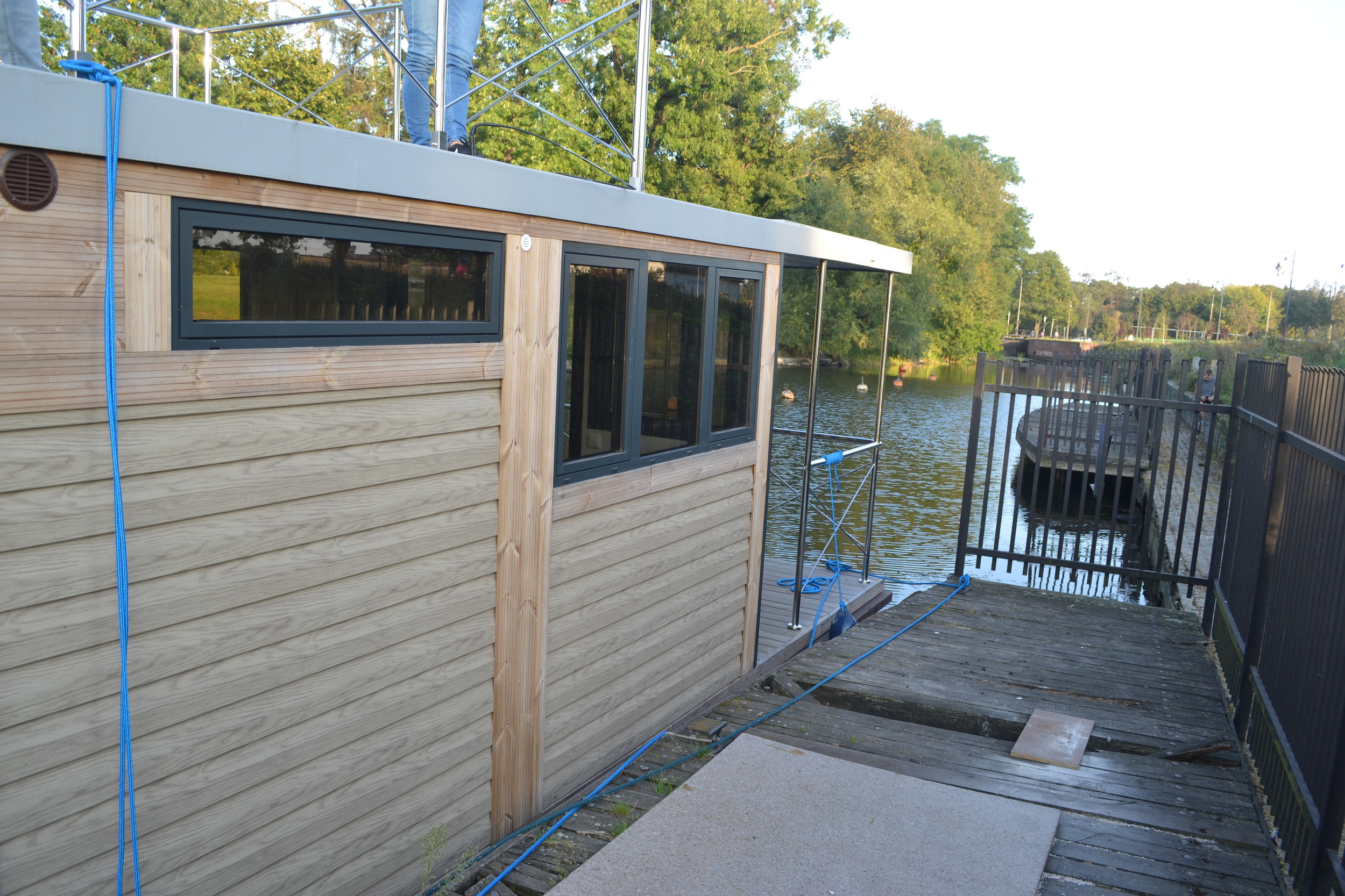 foto: 44 Campi 280 Houseboat