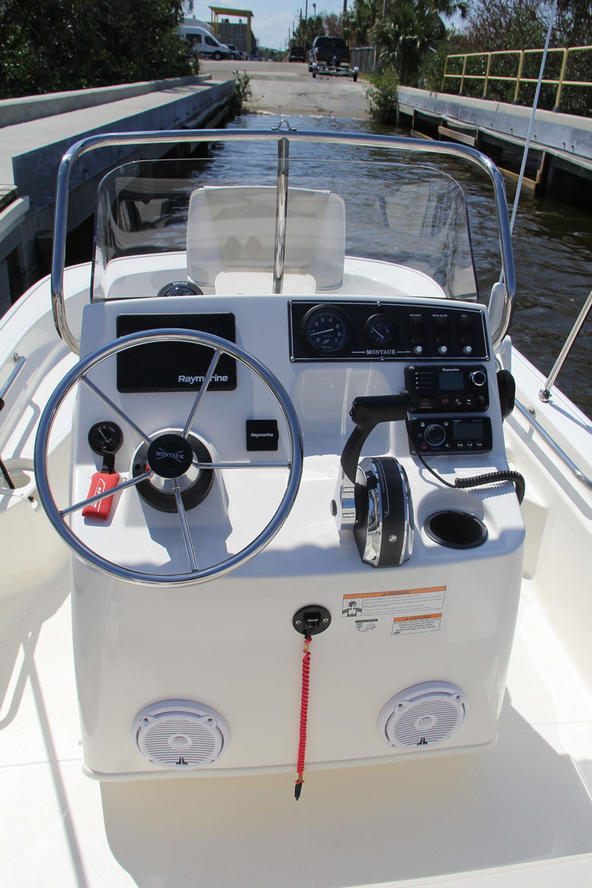 foto: 21 Boston Whaler 150 Montauk