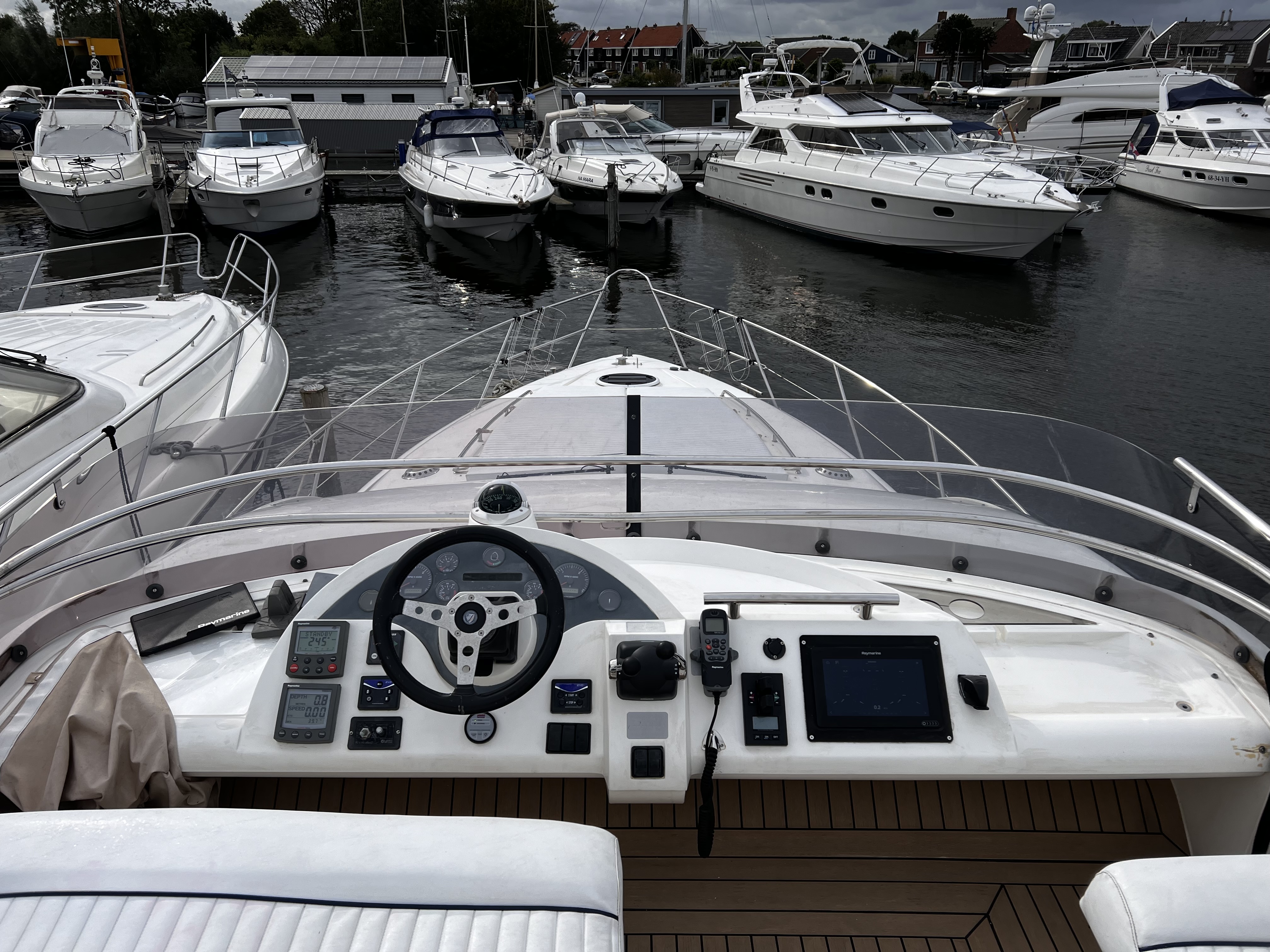 foto: 58 Fairline Phantom 46