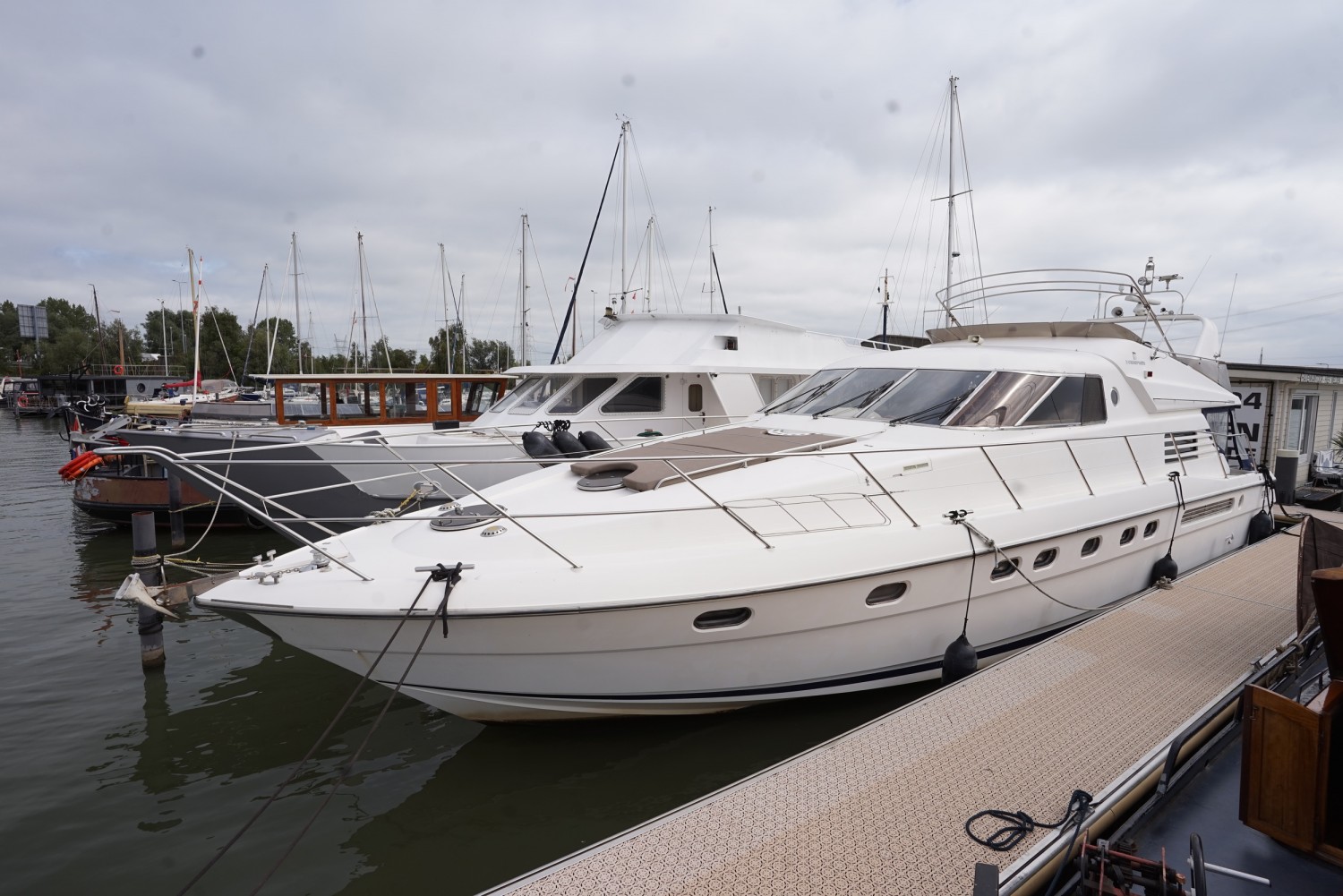 foto: 34 Fairline Squadron 62