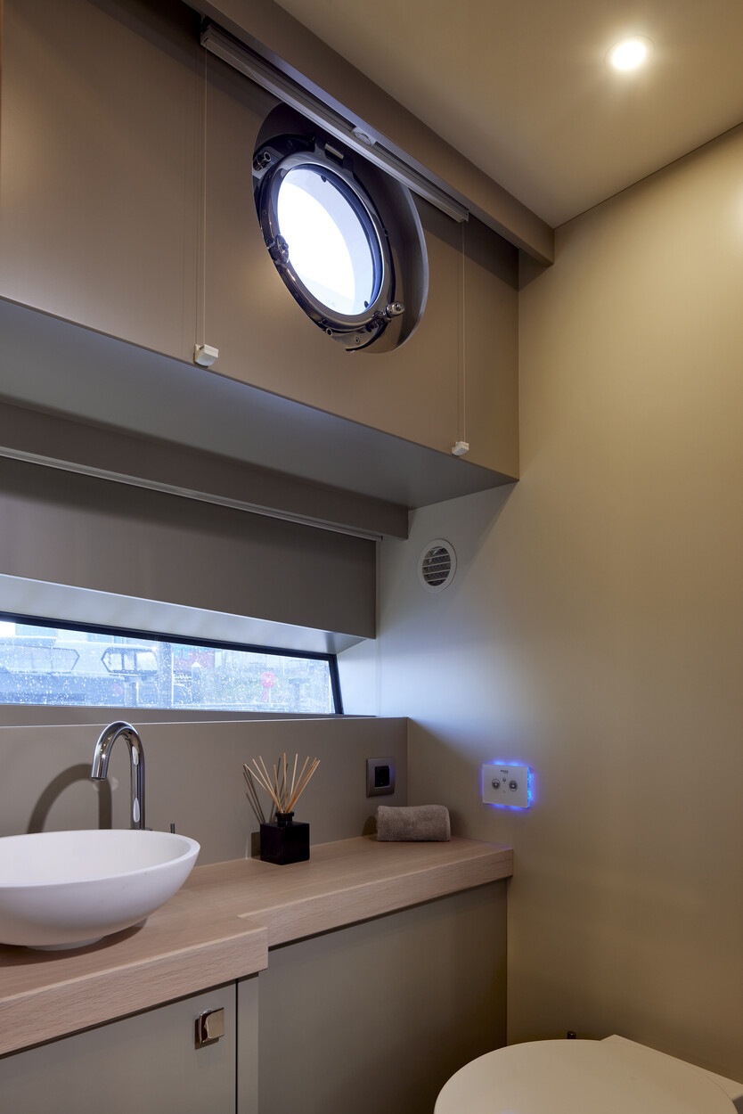 foto: 17 Van den Hoven Voyager 50