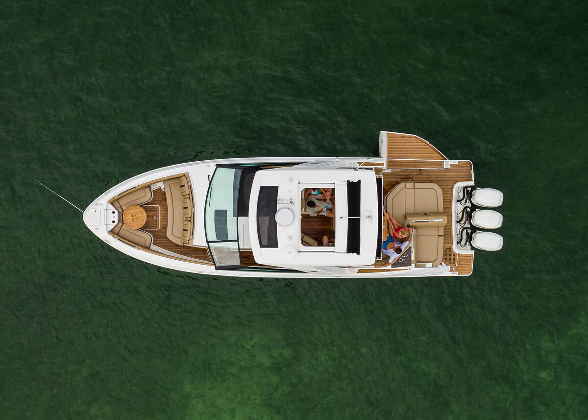foto: 32 Sea Ray SLX 400 Outboard