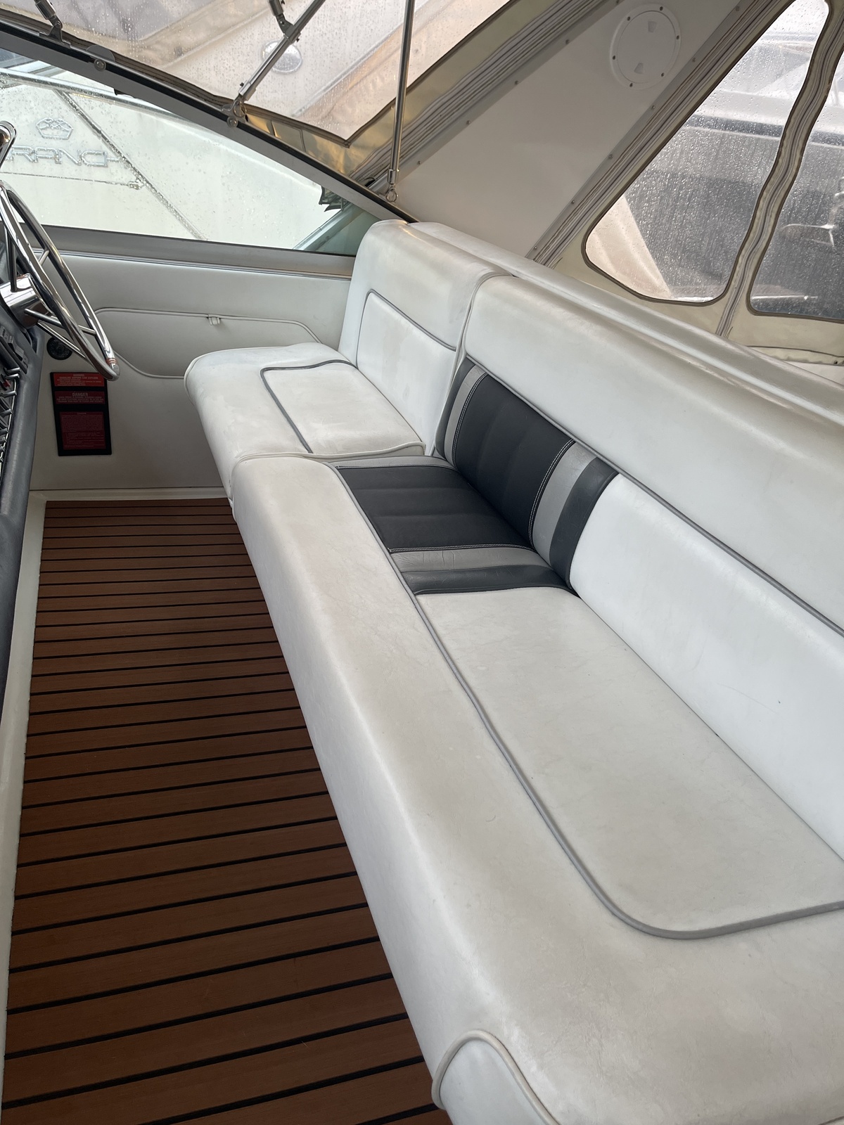 foto: 44 Sea Ray 310 Sundancer 