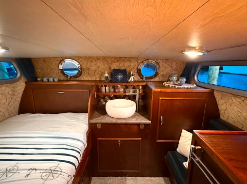 foto: 5 Meeuwkruiser  1100 DB AK GS