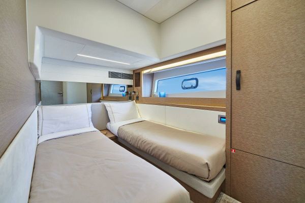 foto: 19 Prestige 620 S