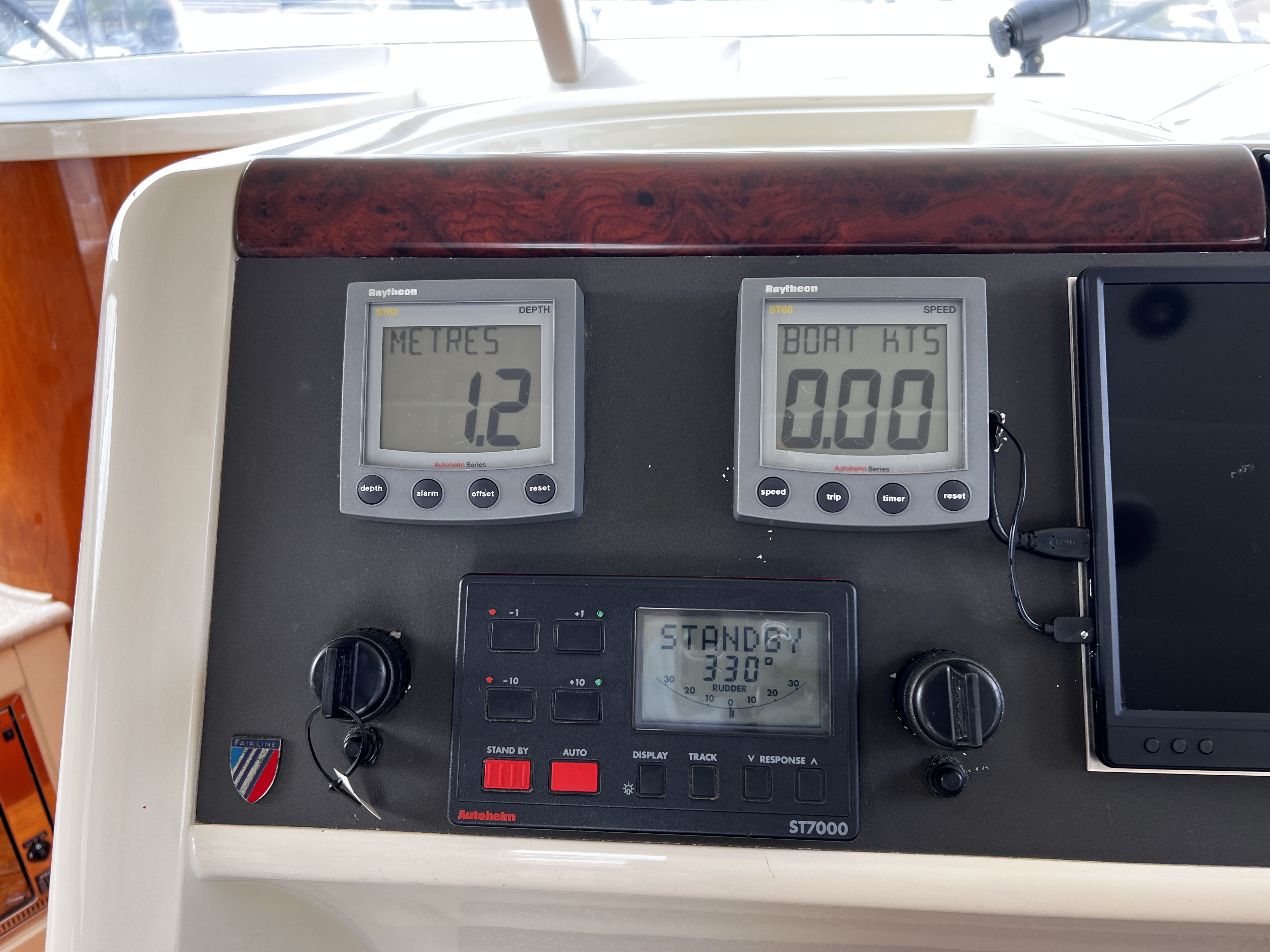 foto: 32 Fairline Phantom 42