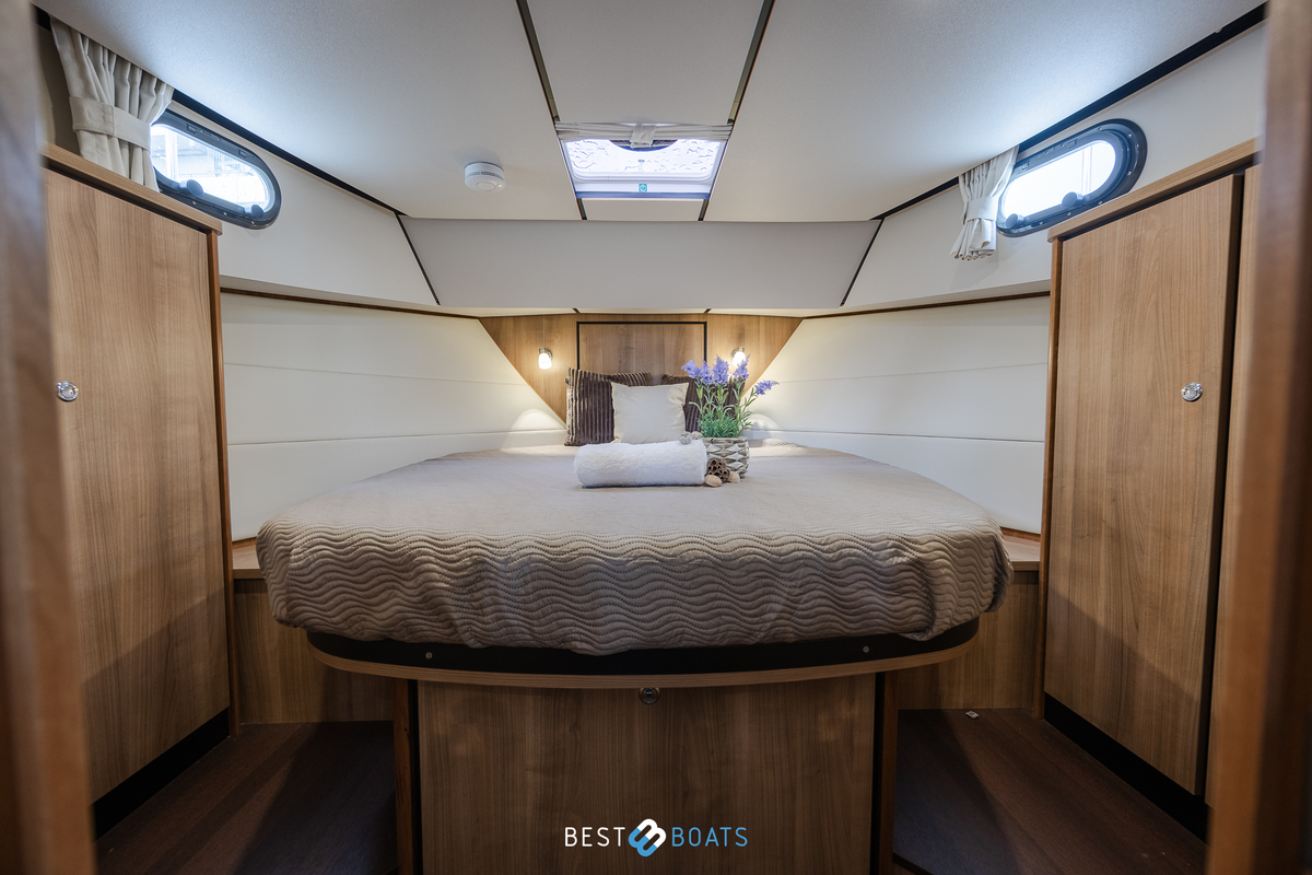 foto: 32 Linssen 35 SL AC