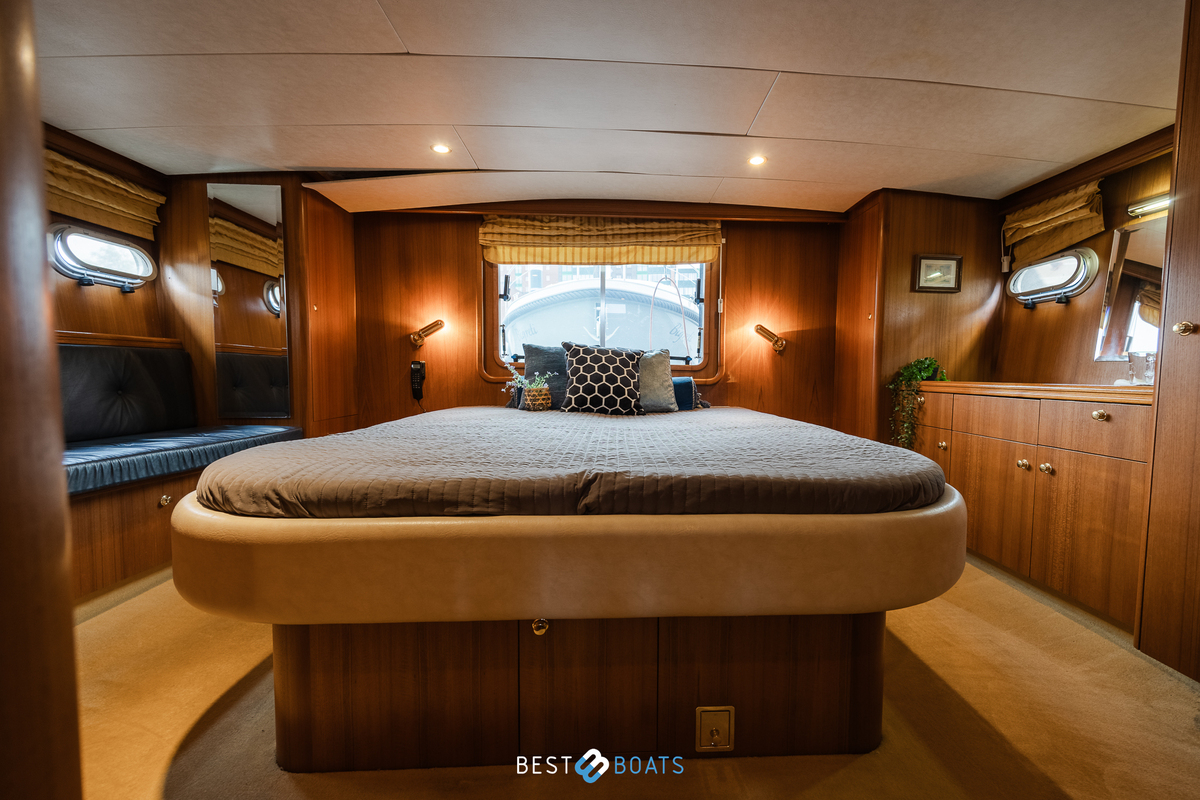 foto: 46 Wim van der Valk Continental 1700