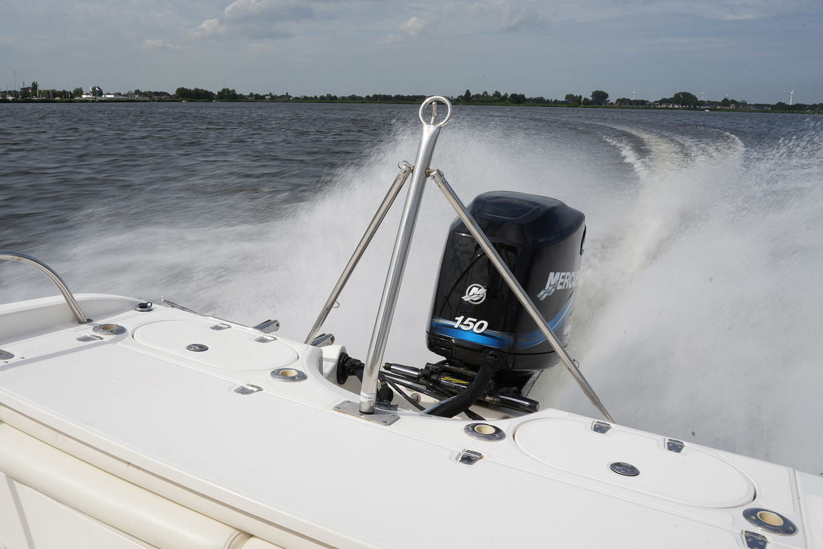 foto: 32 Boston Whaler 180 Dauntless