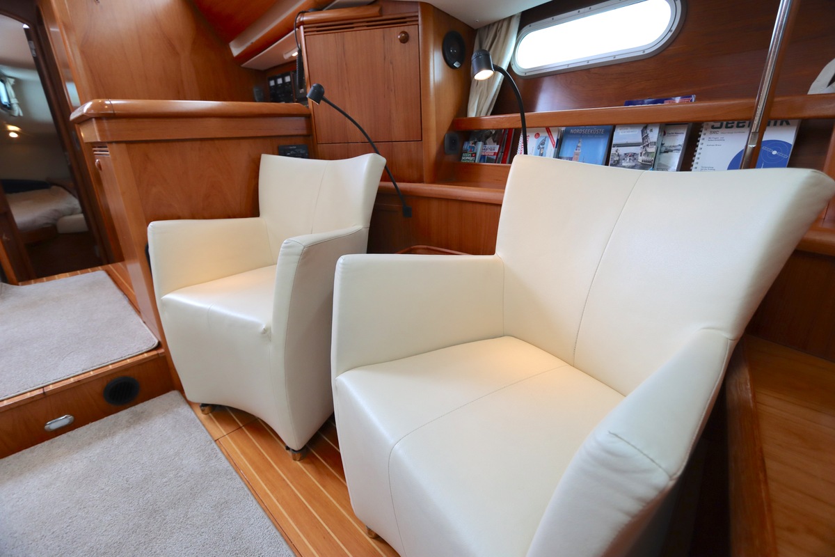 foto: 26 Jeanneau  Sun Odyssey 49 DS