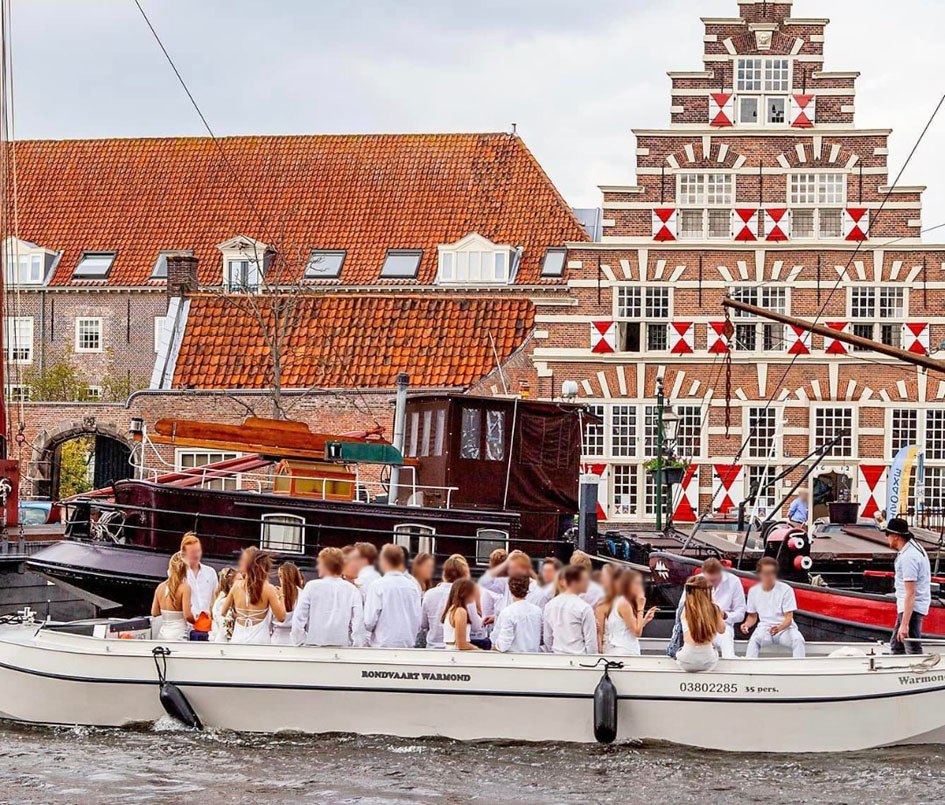 foto: 14 Open Rondvaartboot 35 gasten