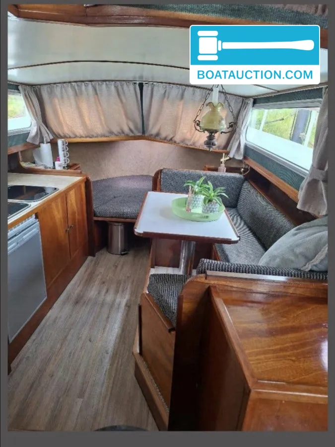 foto: 14 Crown kruiser 970