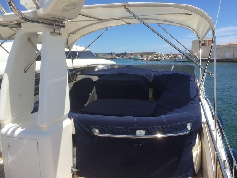 foto: 24 Princess 65 Fly