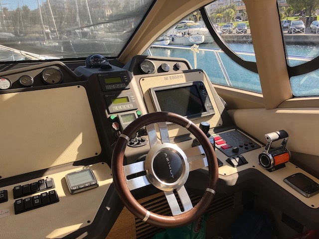 foto: 32 Azimut  54 Fly