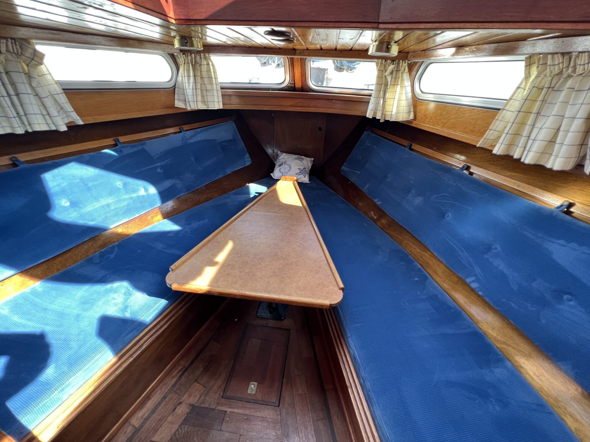 foto: 53 Beachcraft Beachcraft 11.30 AK Cabrio