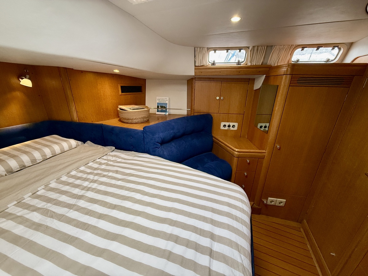 foto: 35 Oyster 45 Deck Saloon
