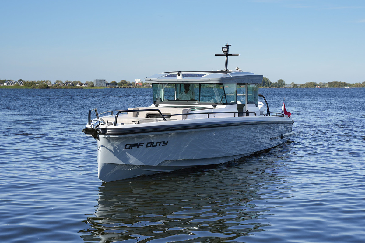 foto: 79 Axopar  37 XC Cross Cabin Mediterrana Edition