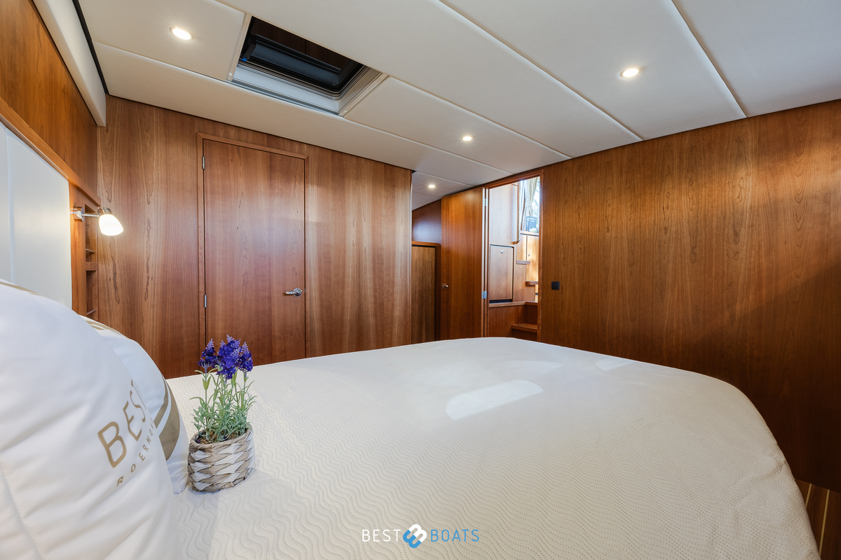 foto: 46 Linssen  Grand Sturdy 40.0 AC