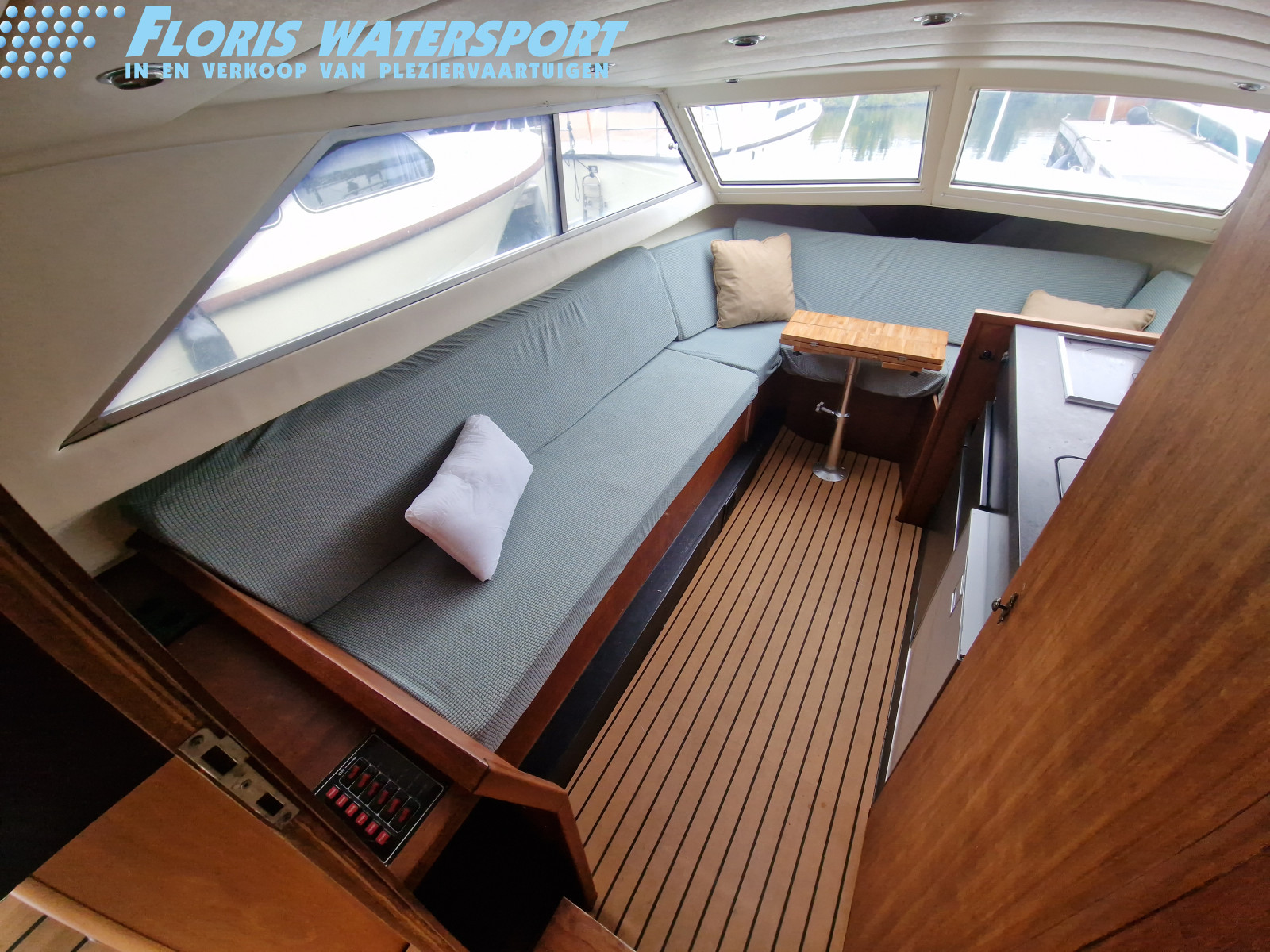 foto: 11 Polaris Vedette 25