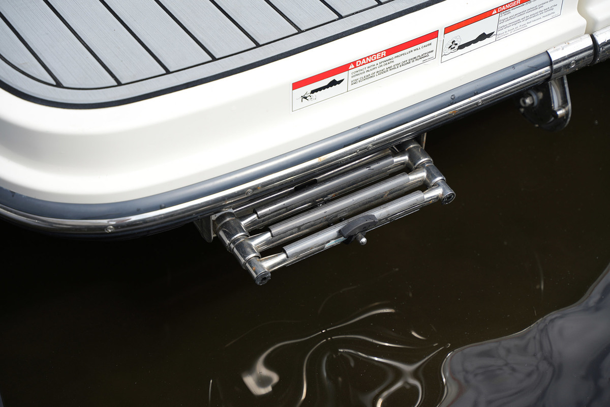 foto: 46 Sea Ray  SPX 230