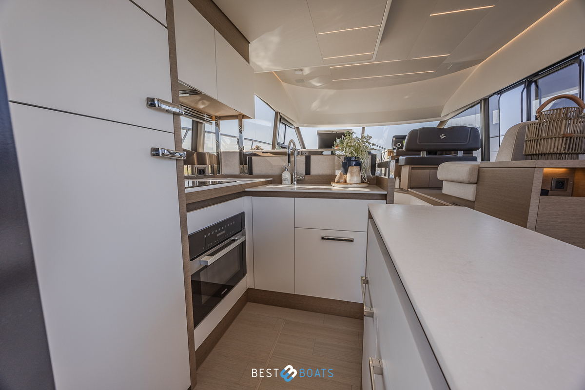 foto: 68 Prestige 520 FLY