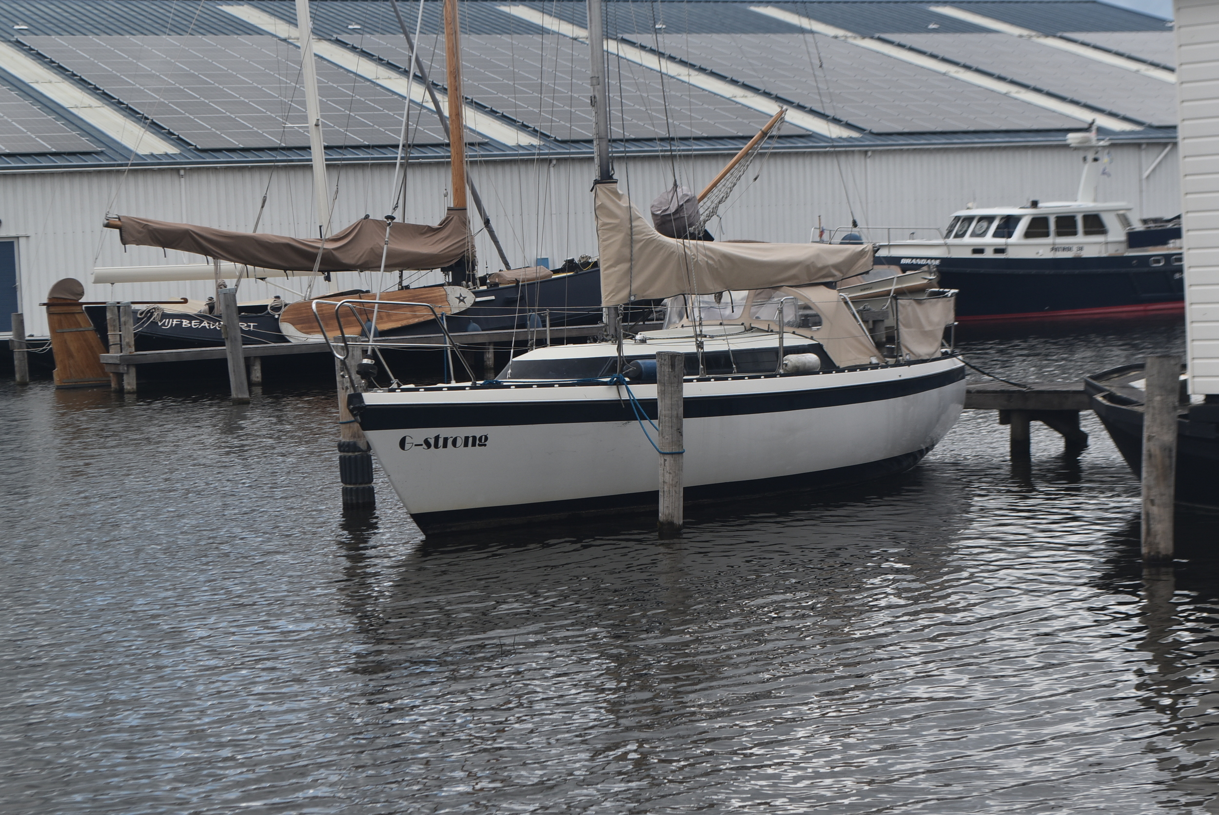 Friendship 28 Type 900