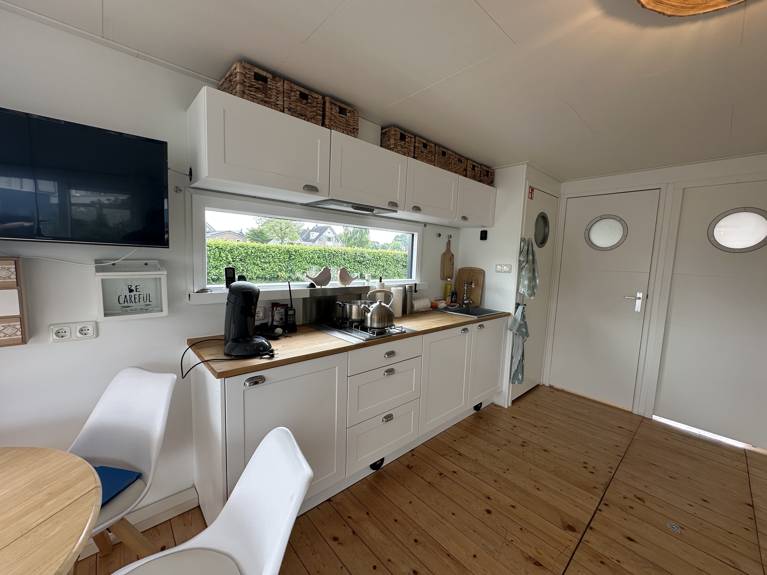 foto: 34 Lotus Houseboats 12 XT - Boven Besturing
