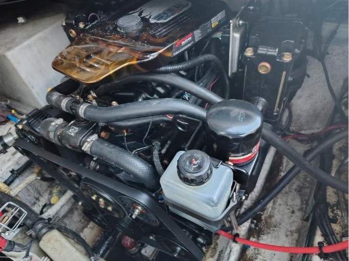 foto: 9 Four Winns 248 Vista Cruiser