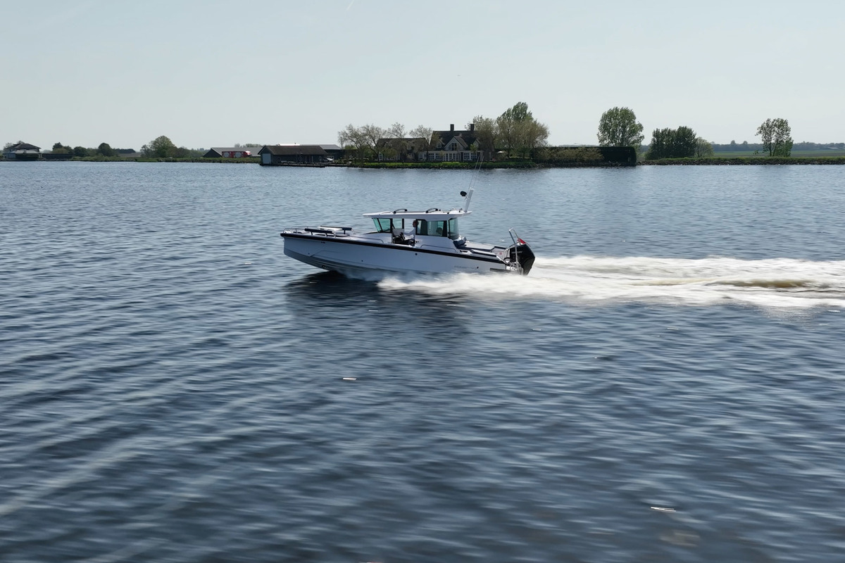 foto: 48 Axopar 29 XC Cross Cabin